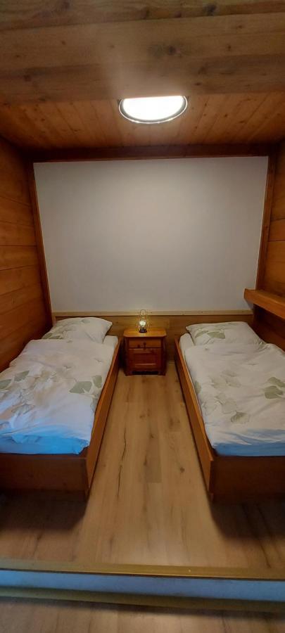 Ruhig Gelegene Ferienwohnung Im Gruenen Mit Terrasse Und Kleinem Garten Rotthalmuenster Extérieur photo